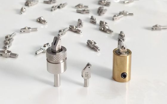 Máy cắt thủy tinh kim cương thạch anh Đầu độ cứng Máy cắt dao sắc nét