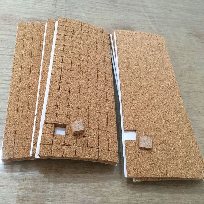 Nhiều mục đích tự dán Cork Pads Square dán cho yêu cầu của bạn
